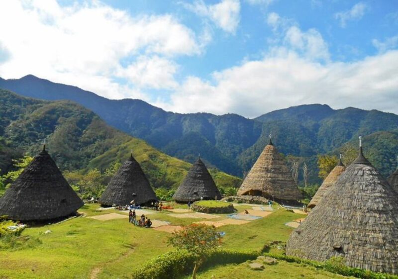 Liburan ke Tempat Hidden Gem di Indonesia yang Belum Banyak Diketahui